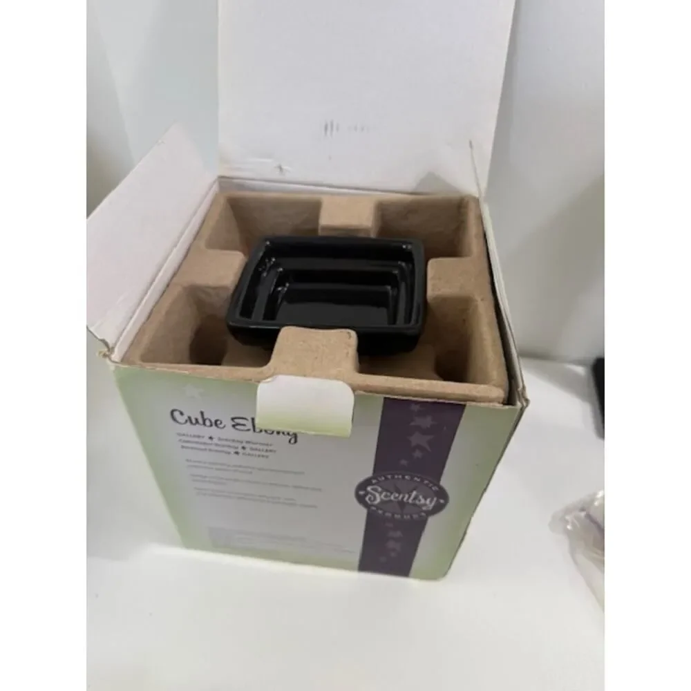 NIB Scentsy Ebony Cube Gallery Bird Silhouette Insert Black Warmer